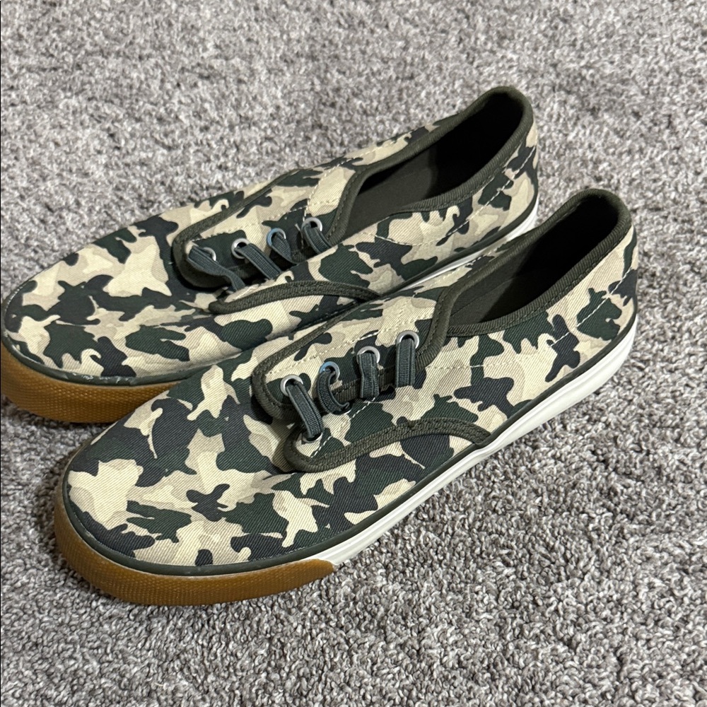 Men's Camouflage Canvas Sneakers